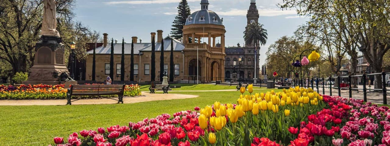 Bendigo background